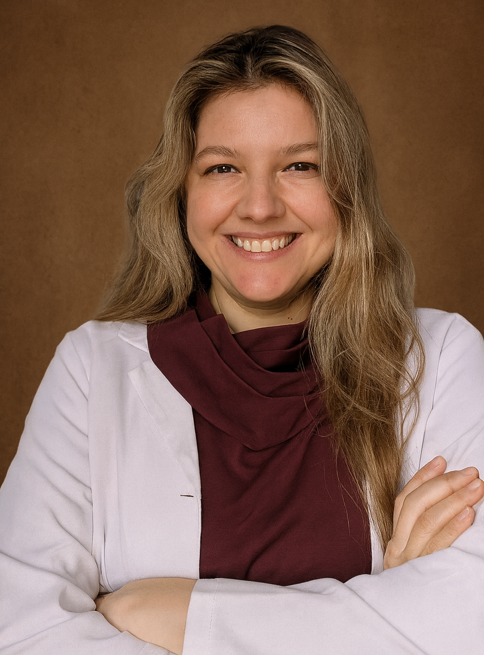Dra. Cynthia Salinas - Oftalmóloga